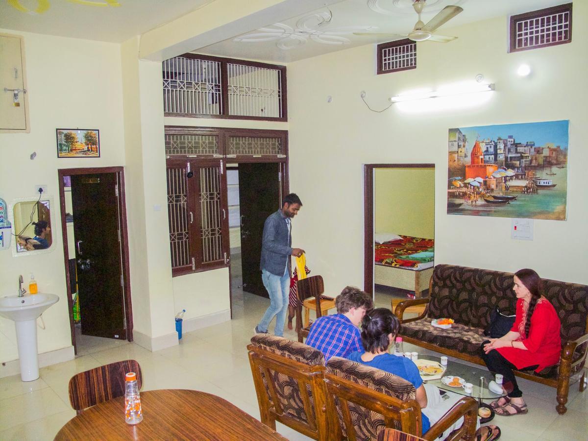 Gangotri Paying Guest House Benares Buitenkant foto