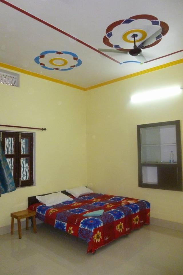 Gangotri Paying Guest House Benares Buitenkant foto