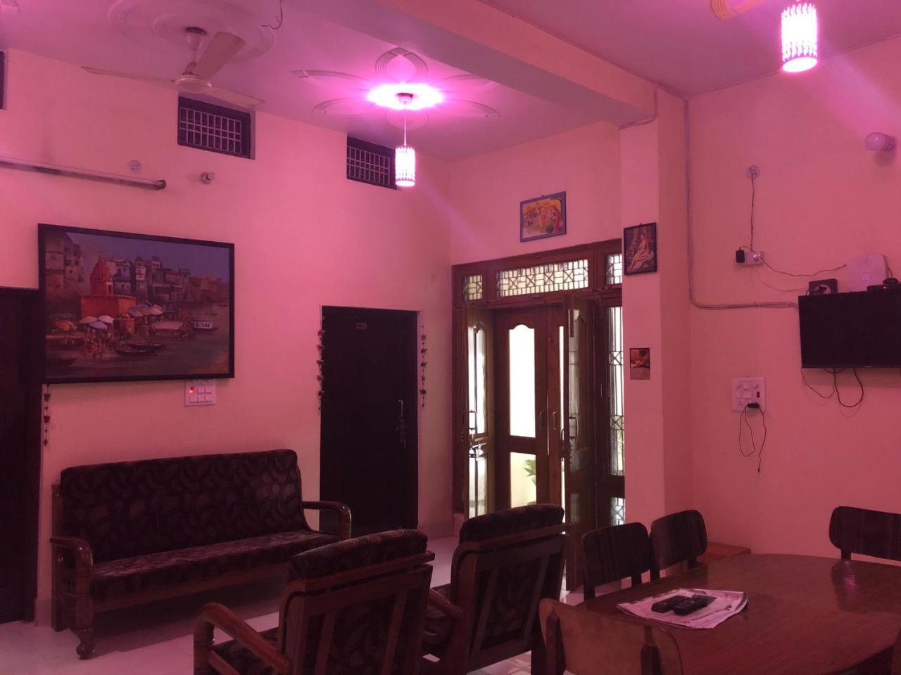 Gangotri Paying Guest House Benares Buitenkant foto