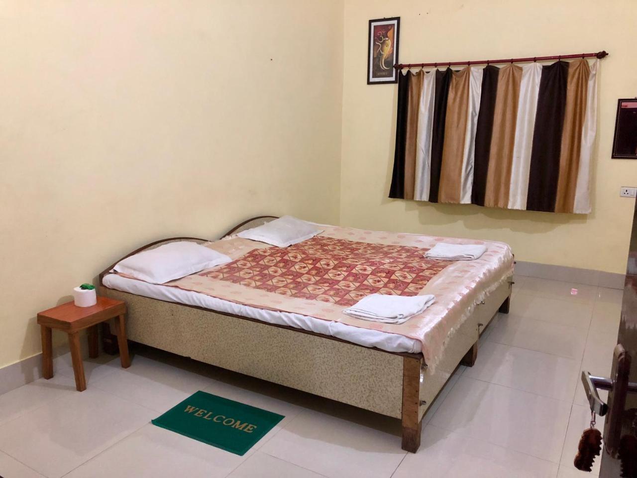 Gangotri Paying Guest House Benares Buitenkant foto