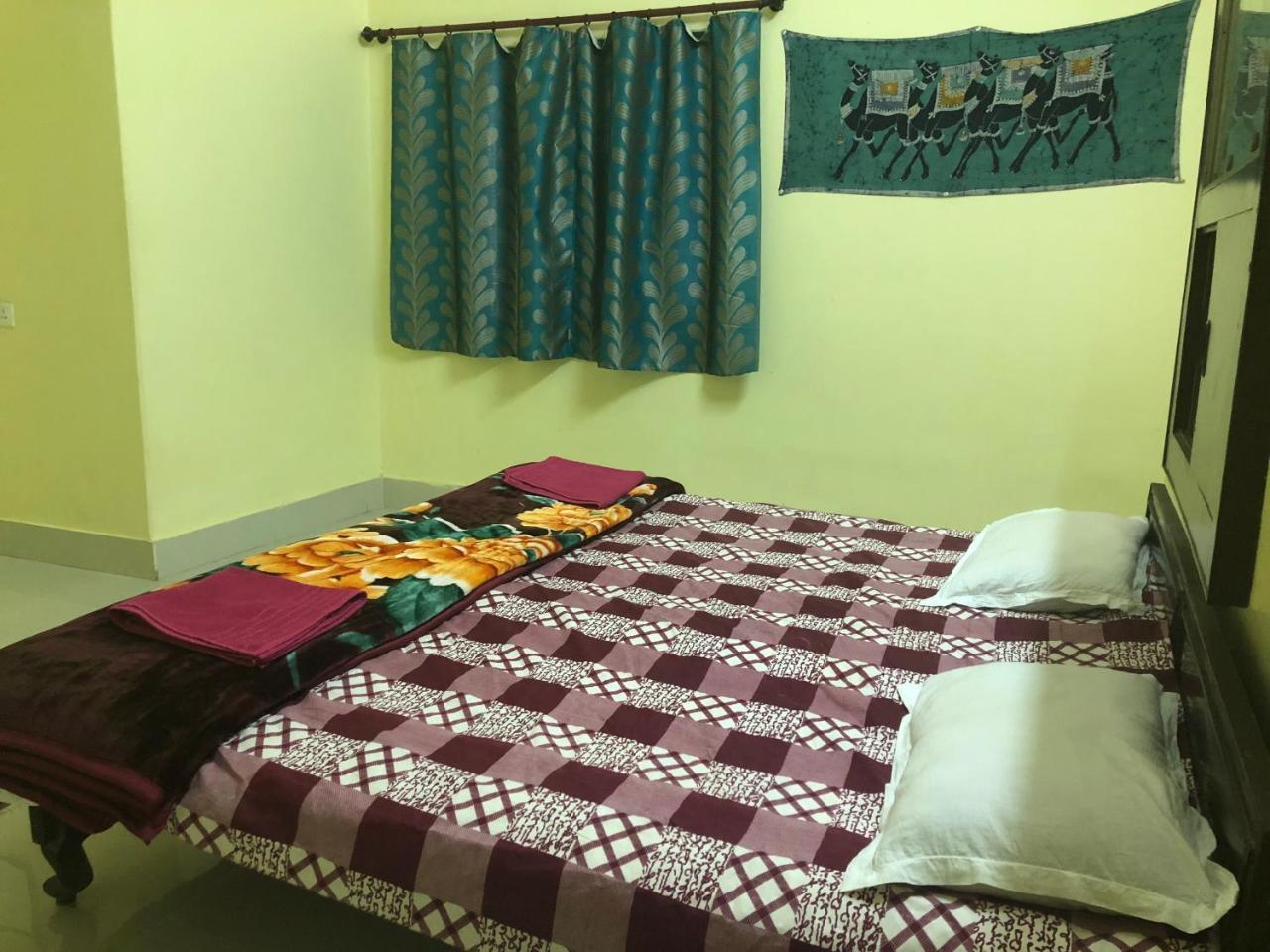 Gangotri Paying Guest House Benares Buitenkant foto