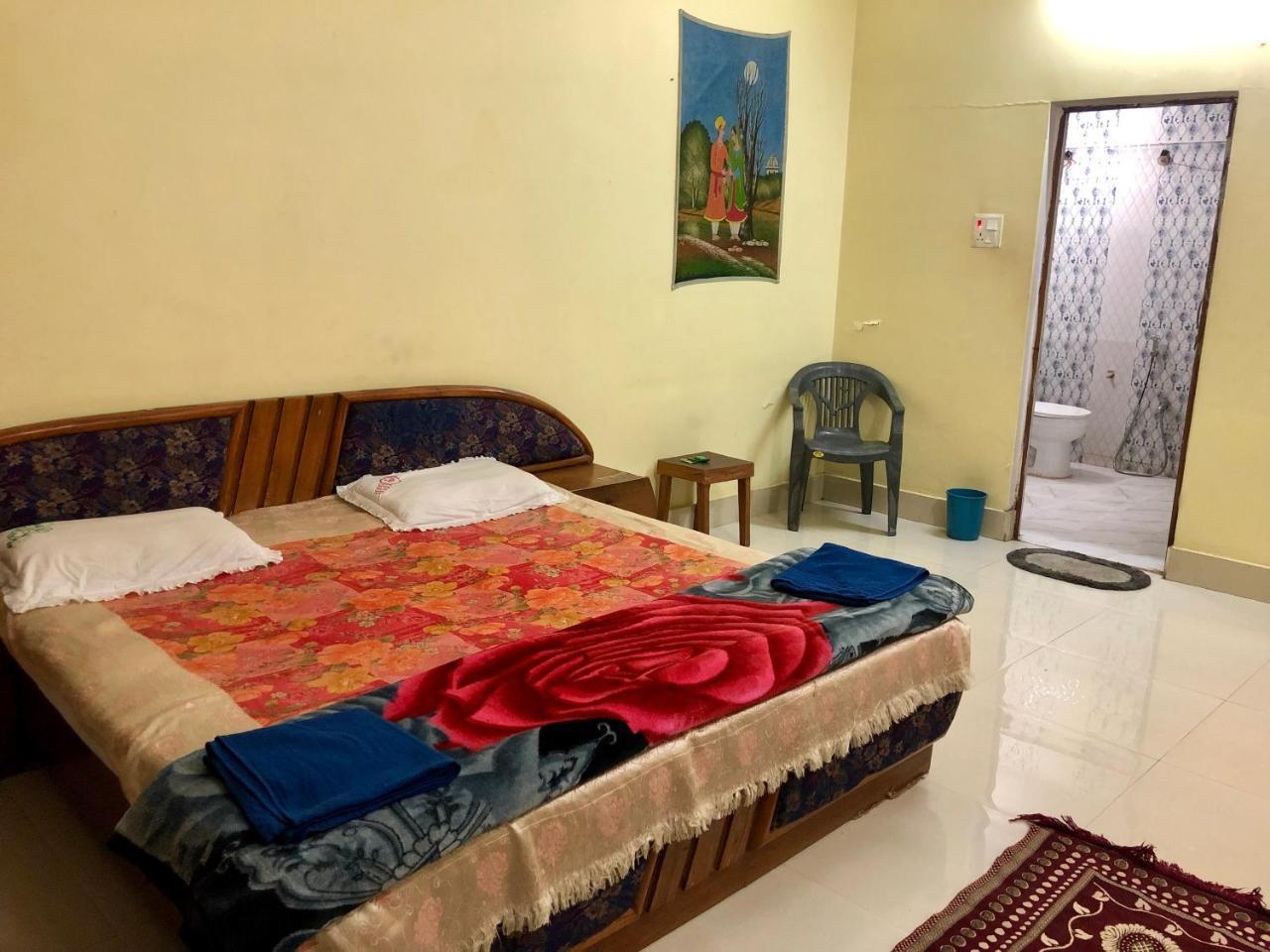 Gangotri Paying Guest House Benares Buitenkant foto